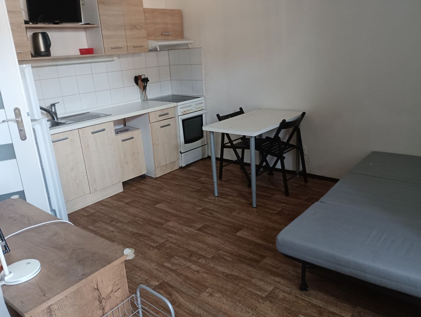 Pronájem bytu 1+kk 20 m², Damilská, Tetín, Středočeský kraj Pronájem bytu 1+kk 20 m², Damilská, Tetín, Středočeský kraj