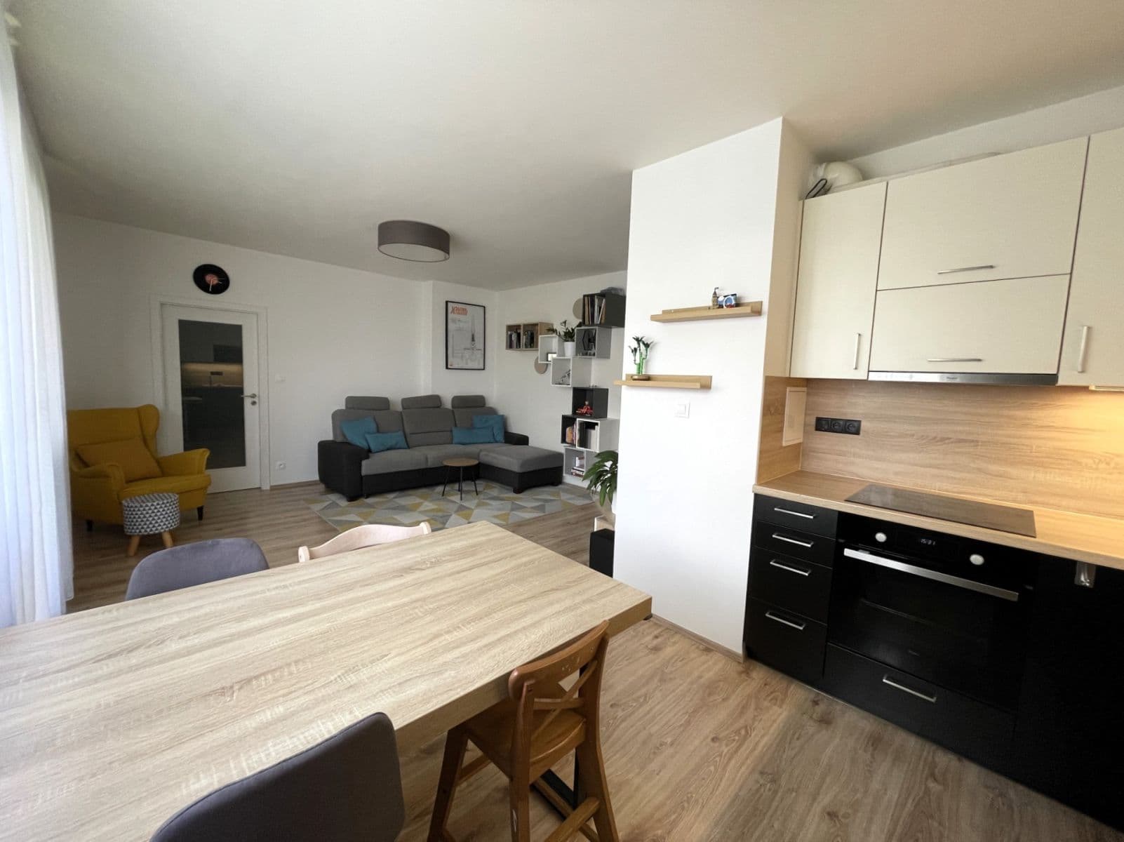 Prodej bytu 3+kk 83 m², V Zahrádkách, Praha, Praha Prodej bytu 3+kk 83 m², V Zahrádkách, Praha, Praha