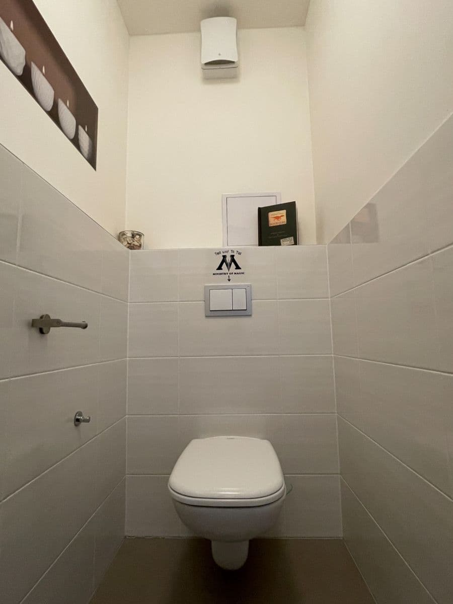 Prodej bytu 3+kk 83 m², V Zahrádkách, Praha, Praha Prodej bytu 3+kk 83 m², V Zahrádkách, Praha, Praha