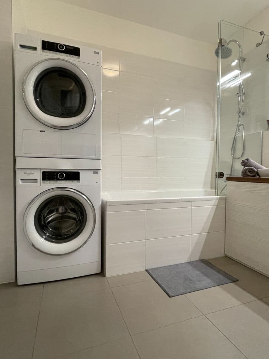 Prodej bytu 3+kk 83 m², V Zahrádkách, Praha, Praha Prodej bytu 3+kk 83 m², V Zahrádkách, Praha, Praha