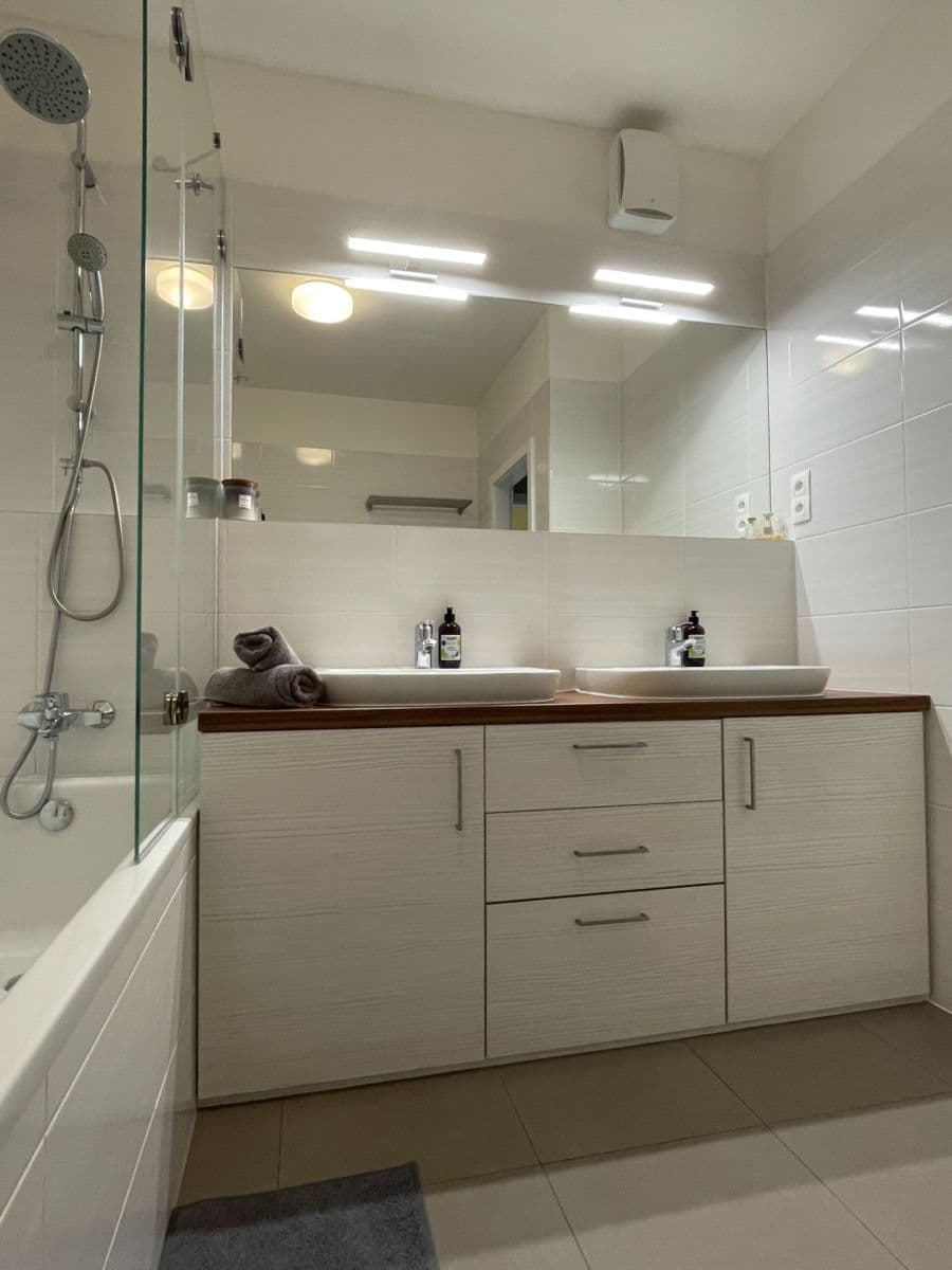 Prodej bytu 3+kk 83 m², V Zahrádkách, Praha, Praha Prodej bytu 3+kk 83 m², V Zahrádkách, Praha, Praha