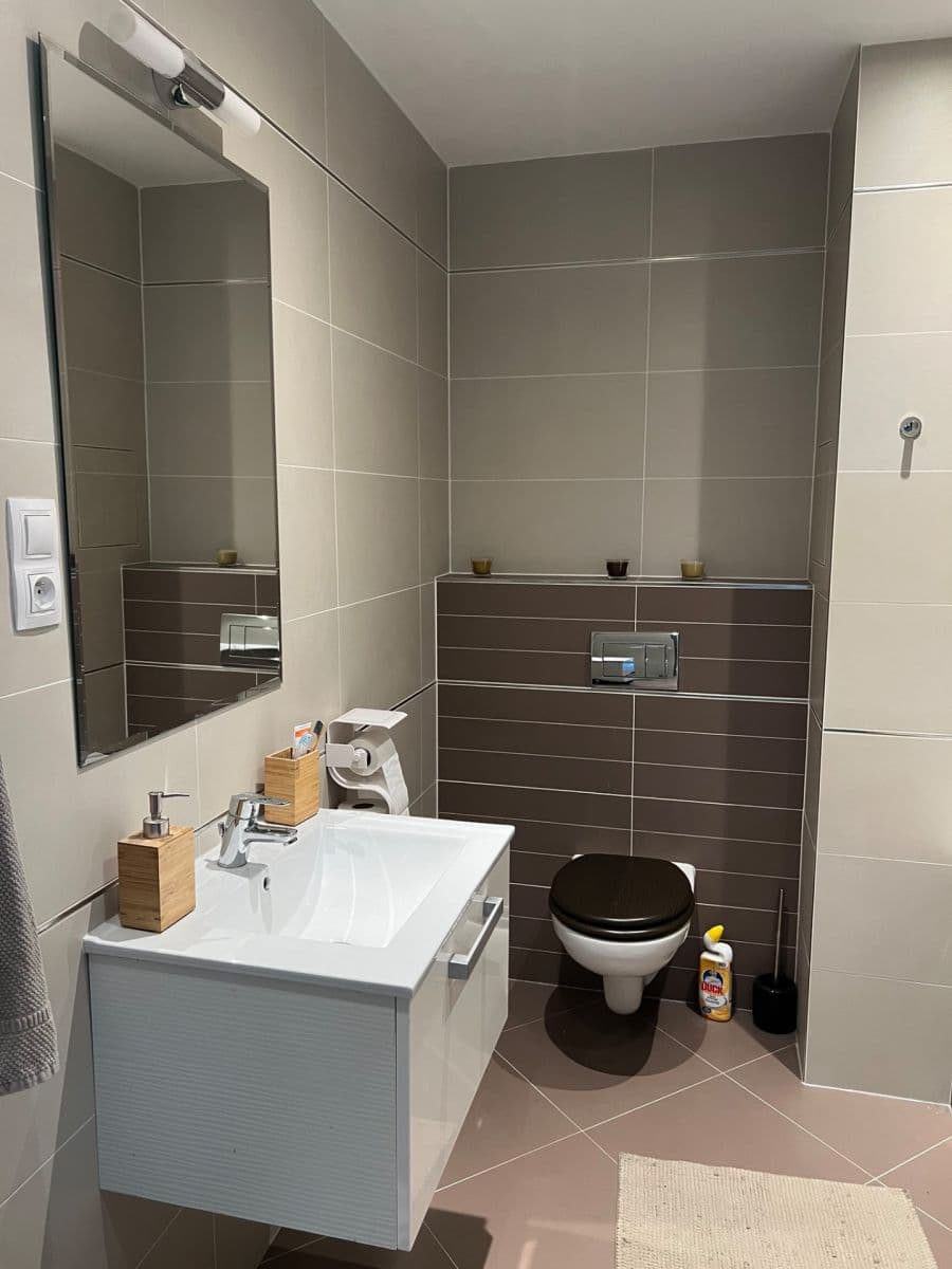 Prodej bytu 2+kk 57 m², Hlučkova, Praha, Praha Prodej bytu 2+kk 57 m², Hlučkova, Praha, Praha