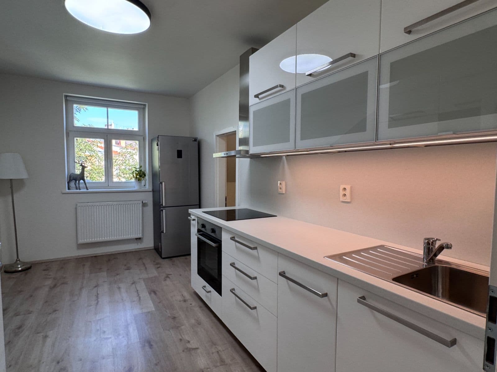 Pronájem bytu 3+1 92 m², Jana Zajíce, Praha, Praha Pronájem bytu 3+1 92 m², Jana Zajíce, Praha, Praha