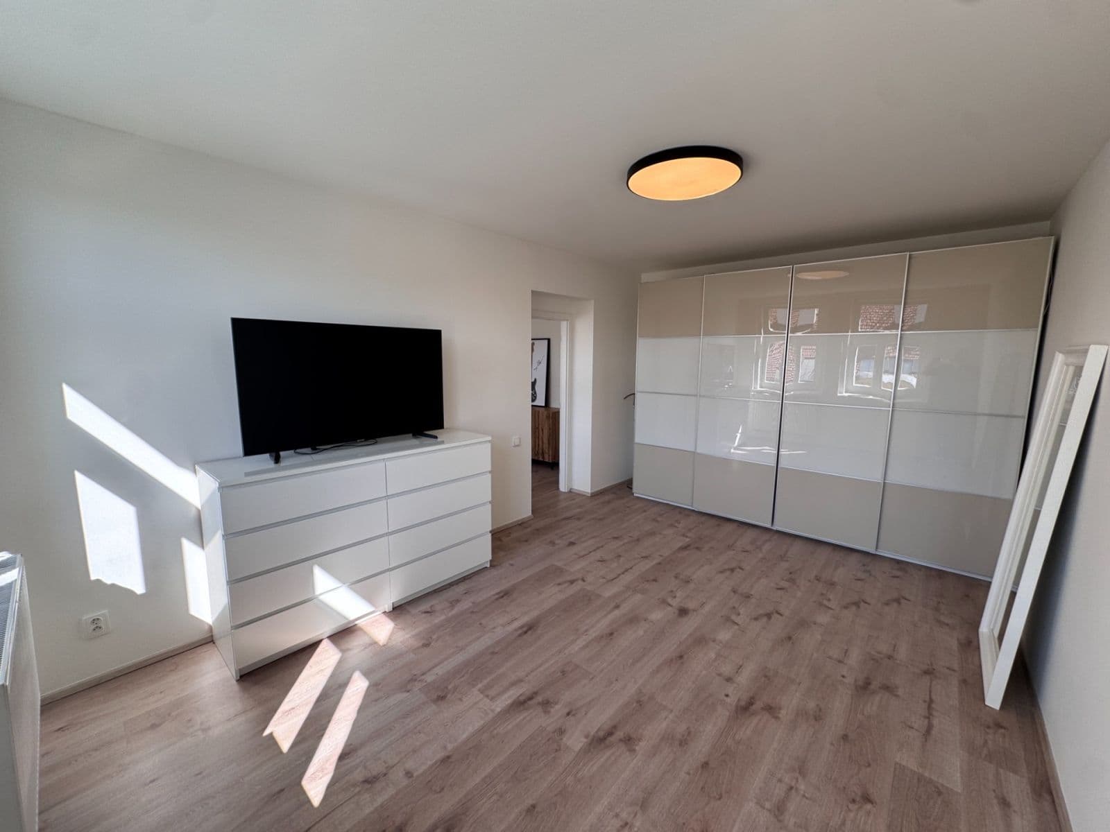 Pronájem bytu 3+1 92 m², Jana Zajíce, Praha, Praha Pronájem bytu 3+1 92 m², Jana Zajíce, Praha, Praha