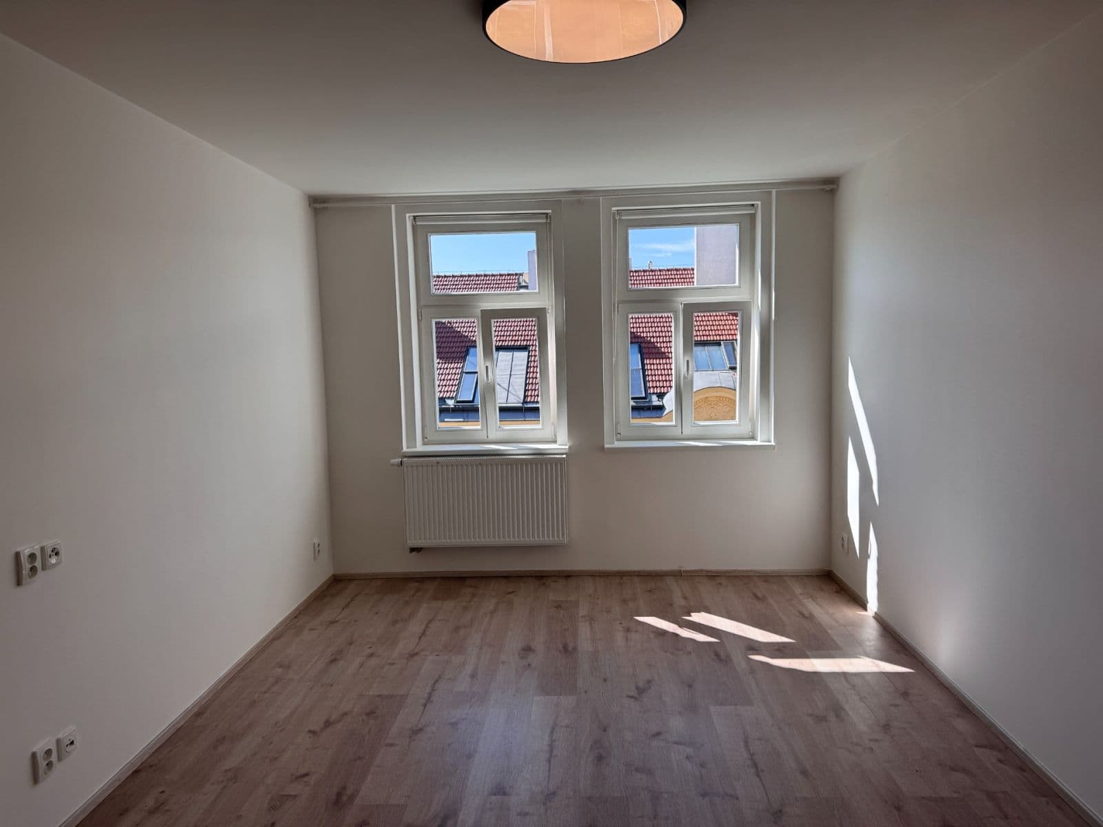 Pronájem bytu 3+1 92 m², Jana Zajíce, Praha, Praha Pronájem bytu 3+1 92 m², Jana Zajíce, Praha, Praha