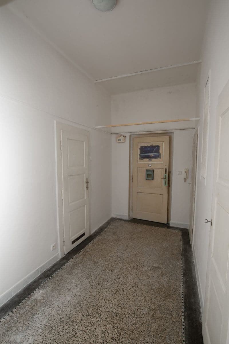 Prodej bytu 2+kk 54 m², Zborovské náměstí, Pardubice, Pardubický kraj Prodej bytu 2+kk 54 m², Zborovské náměstí, Pardubice, Pardubický kraj