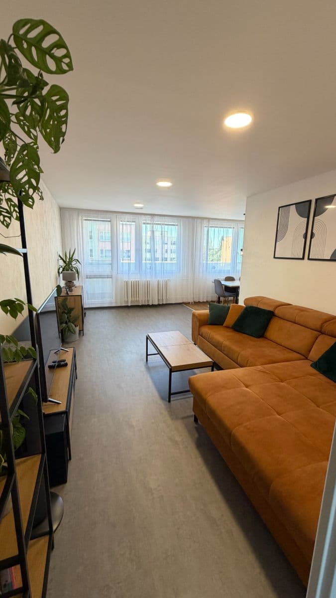 Prodej bytu 3+kk 68 m², Rimavské Soboty, Kolín, Středočeský kraj Prodej bytu 3+kk 68 m², Rimavské Soboty, Kolín, Středočeský kraj