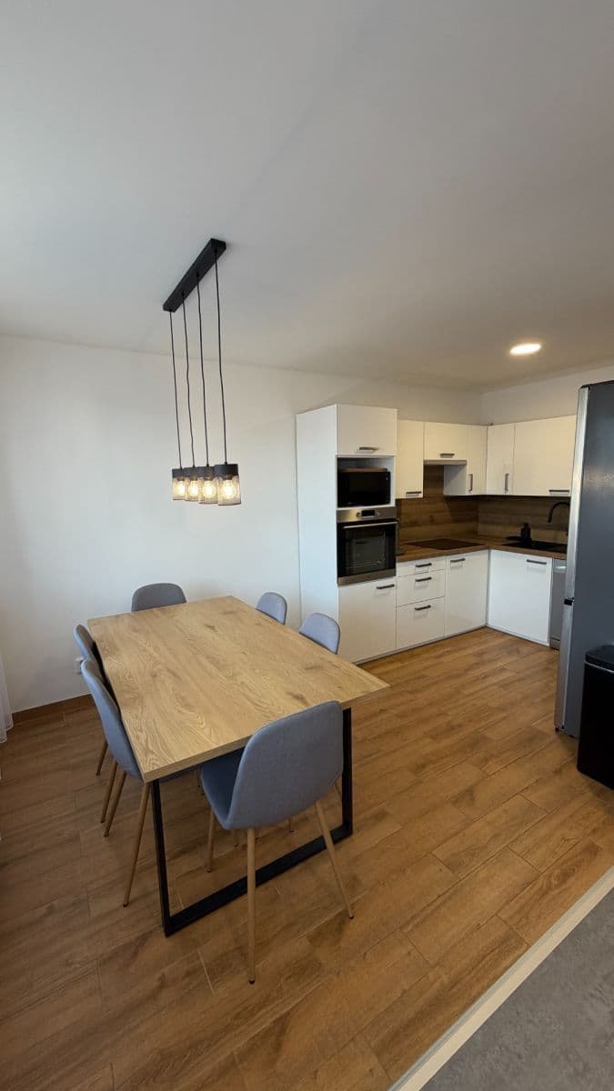Prodej bytu 3+kk 68 m², Rimavské Soboty, Kolín, Středočeský kraj Prodej bytu 3+kk 68 m², Rimavské Soboty, Kolín, Středočeský kraj