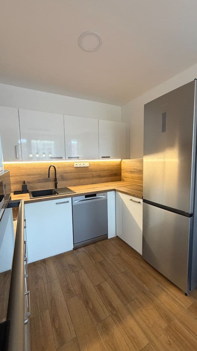 Prodej bytu 3+kk 68 m², Rimavské Soboty, Kolín, Středočeský kraj Prodej bytu 3+kk 68 m², Rimavské Soboty, Kolín, Středočeský kraj