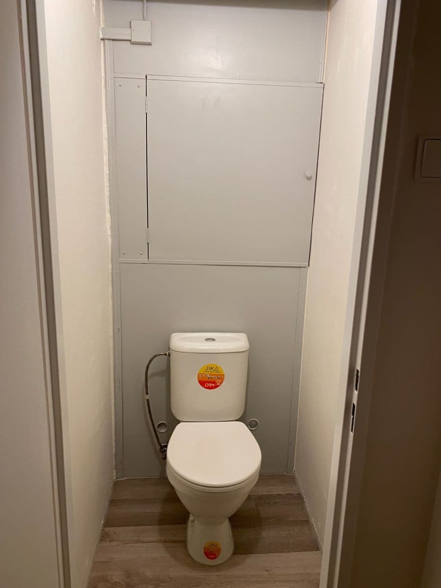 Pronájem bytu 2+kk 43 m², Famfulíkova, Praha, Praha Pronájem bytu 2+kk 43 m², Famfulíkova, Praha, Praha