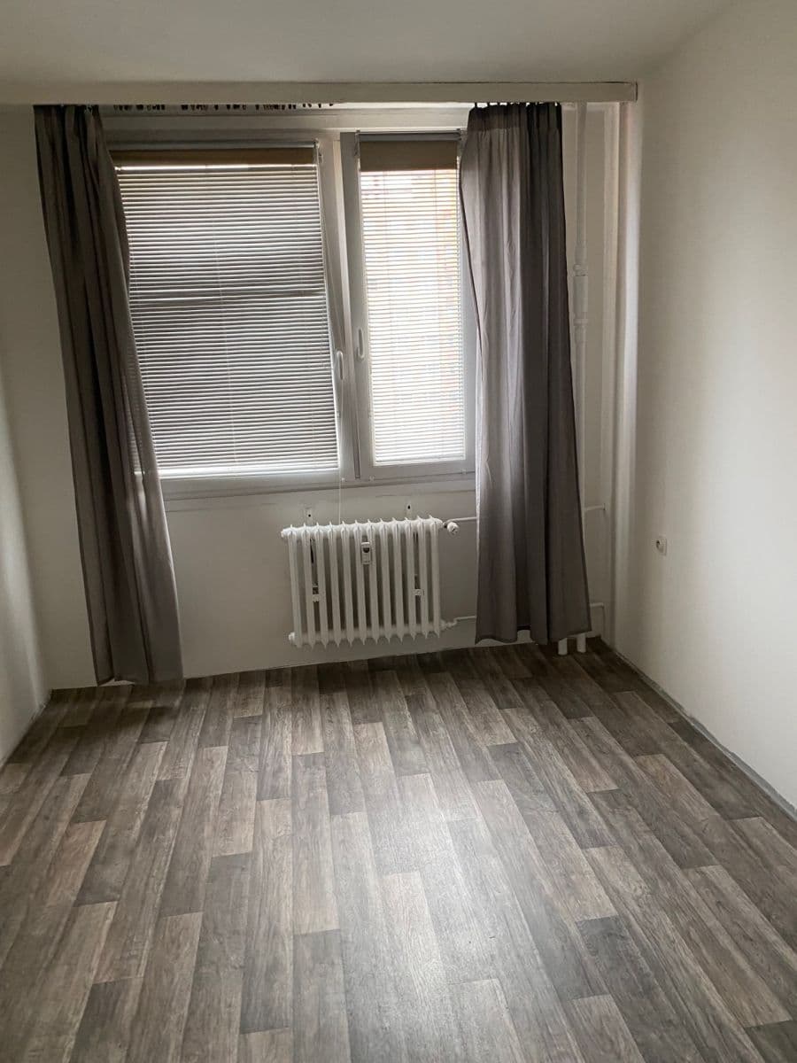 Pronájem bytu 2+kk 43 m², Famfulíkova, Praha, Praha Pronájem bytu 2+kk 43 m², Famfulíkova, Praha, Praha