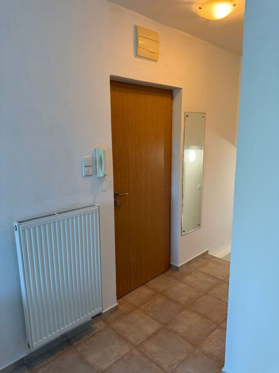 Pronájem bytu 2+kk 50 m², Moravanů, Praha, Praha Pronájem bytu 2+kk 50 m², Moravanů, Praha, Praha