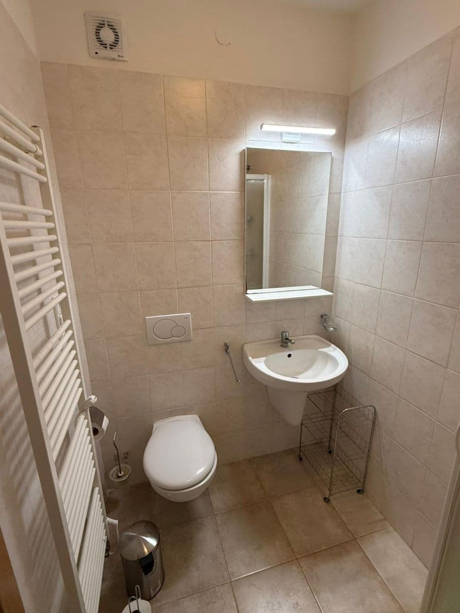 Pronájem bytu 2+kk 50 m², Moravanů, Praha, Praha Pronájem bytu 2+kk 50 m², Moravanů, Praha, Praha
