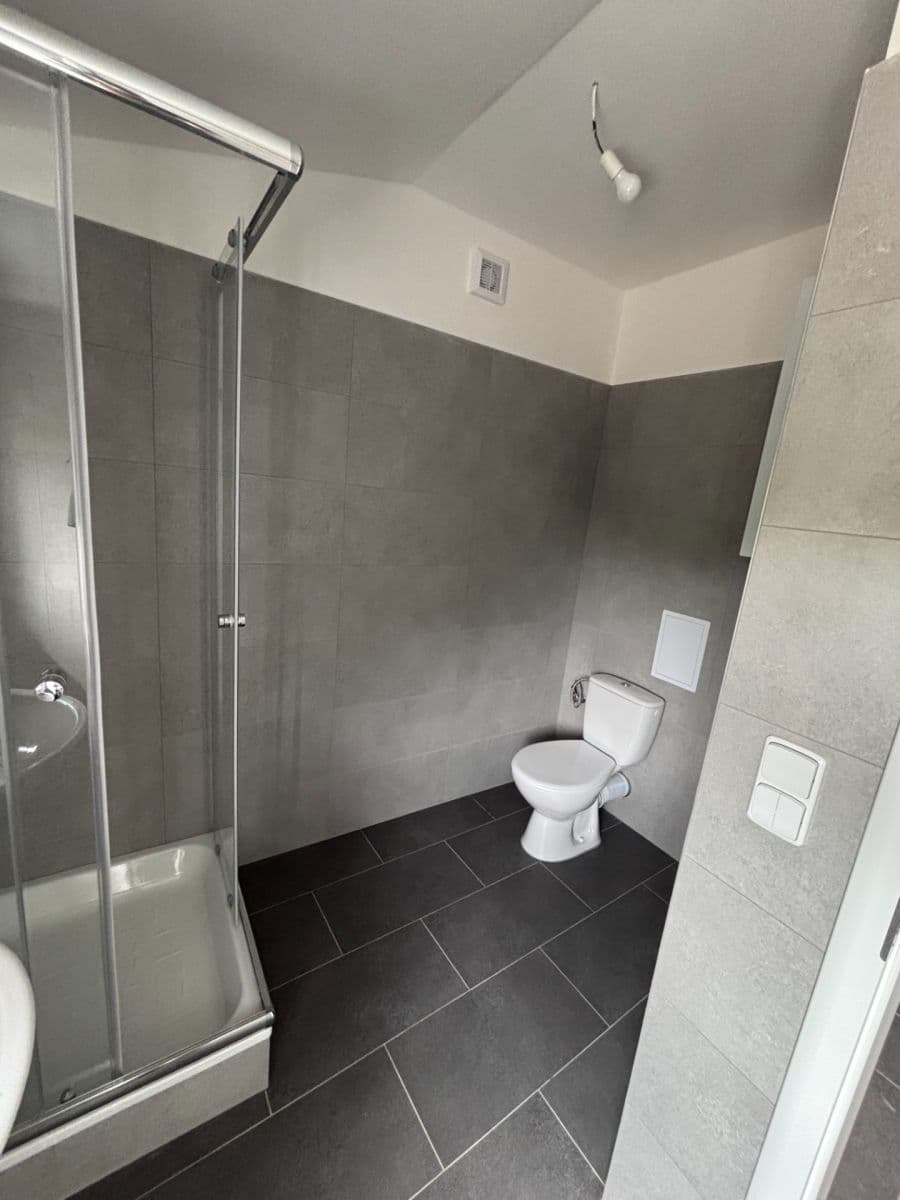 Prodej domu 130 m², pozemek 117 m², Senec, Středočeský kraj Prodej domu 130 m², pozemek 117 m², Senec, Středočeský kraj