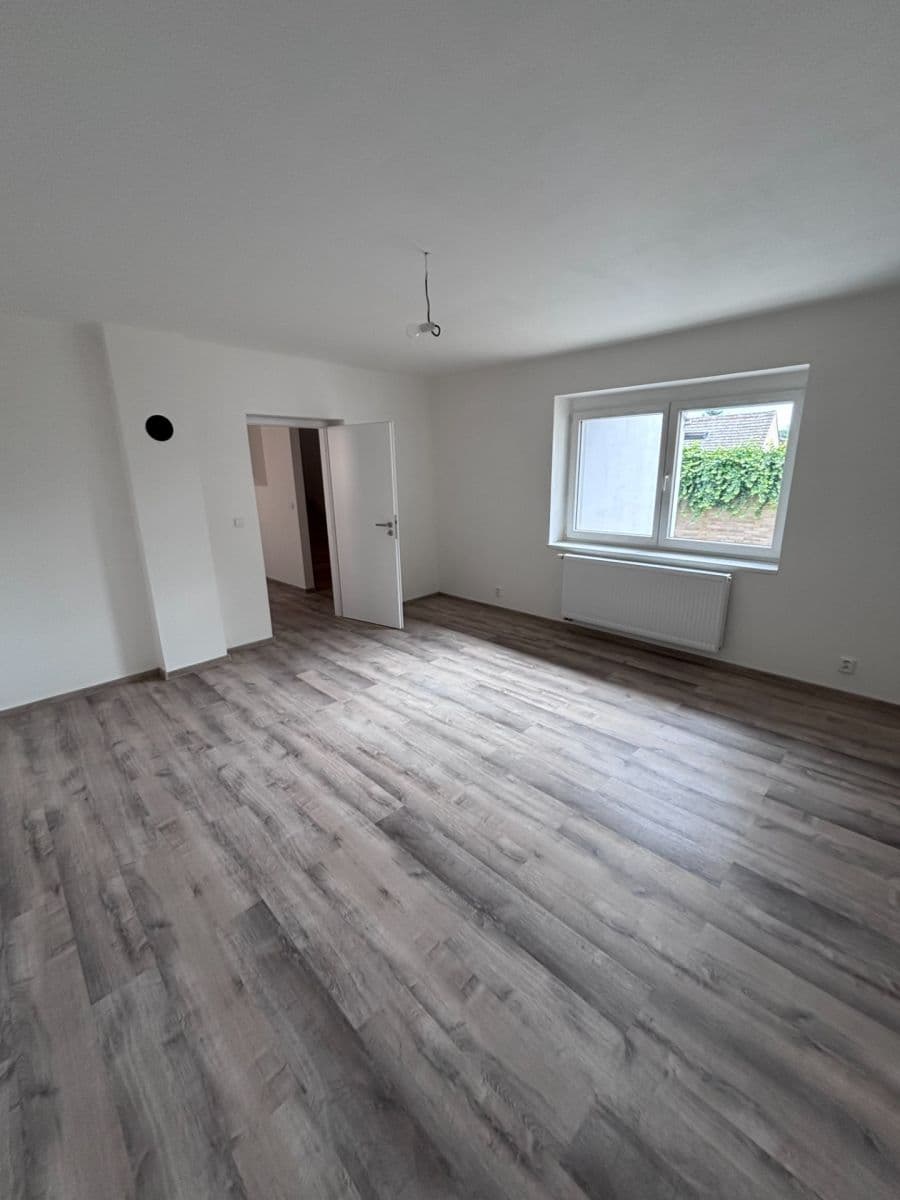 Prodej domu 130 m², pozemek 117 m², Senec, Středočeský kraj Prodej domu 130 m², pozemek 117 m², Senec, Středočeský kraj