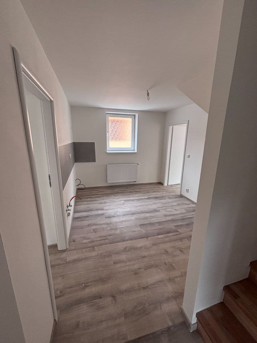 Prodej domu 130 m², pozemek 117 m², Senec, Středočeský kraj Prodej domu 130 m², pozemek 117 m², Senec, Středočeský kraj