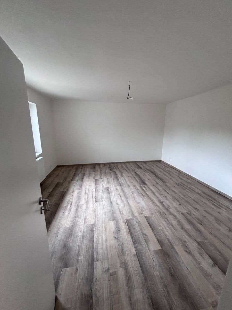 Prodej domu 130 m², pozemek 117 m², Senec, Středočeský kraj Prodej domu 130 m², pozemek 117 m², Senec, Středočeský kraj