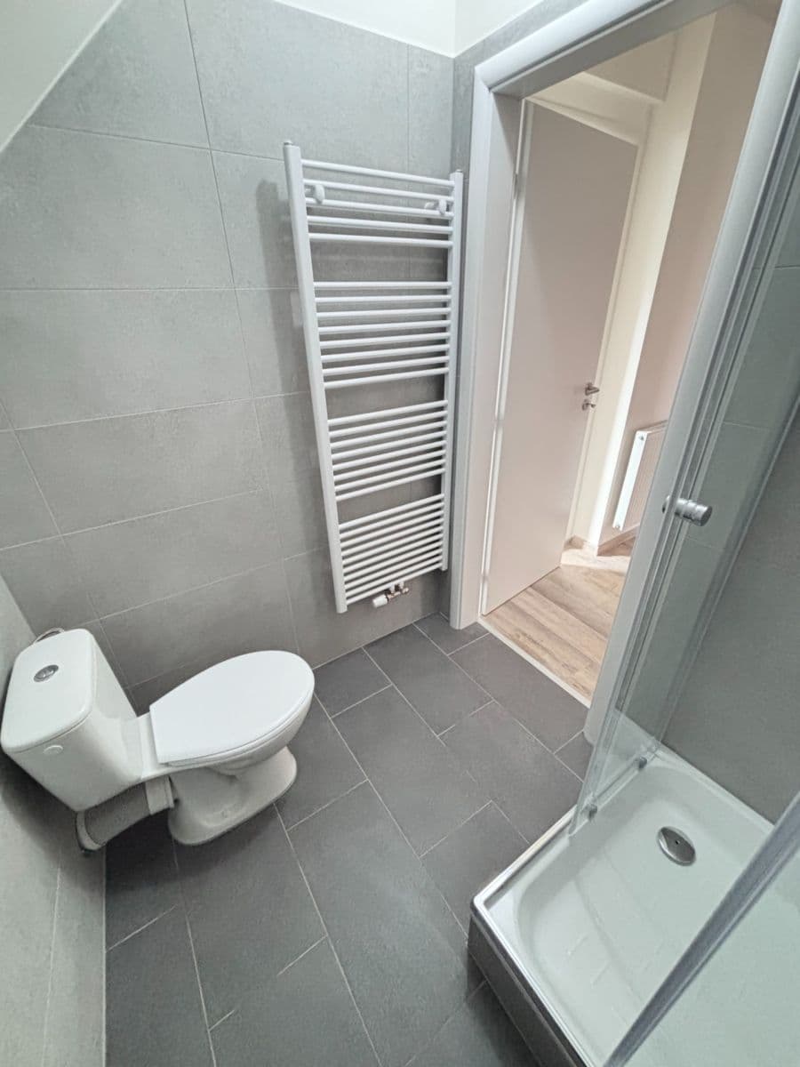 Prodej domu 130 m², pozemek 117 m², Senec, Středočeský kraj Prodej domu 130 m², pozemek 117 m², Senec, Středočeský kraj