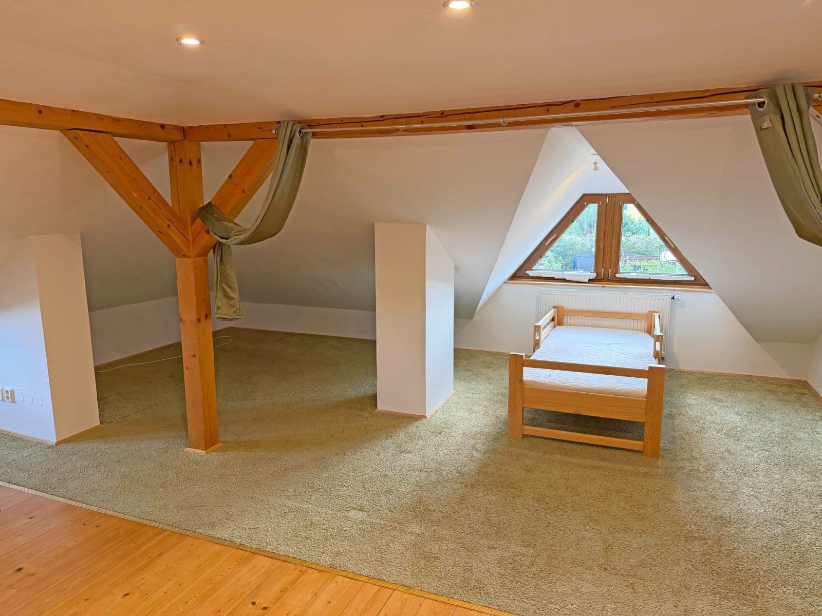 Prodej domu 180 m², pozemek 900 m², Zhoř, Kraj Vysočina Prodej domu 180 m², pozemek 900 m², Zhoř, Kraj Vysočina