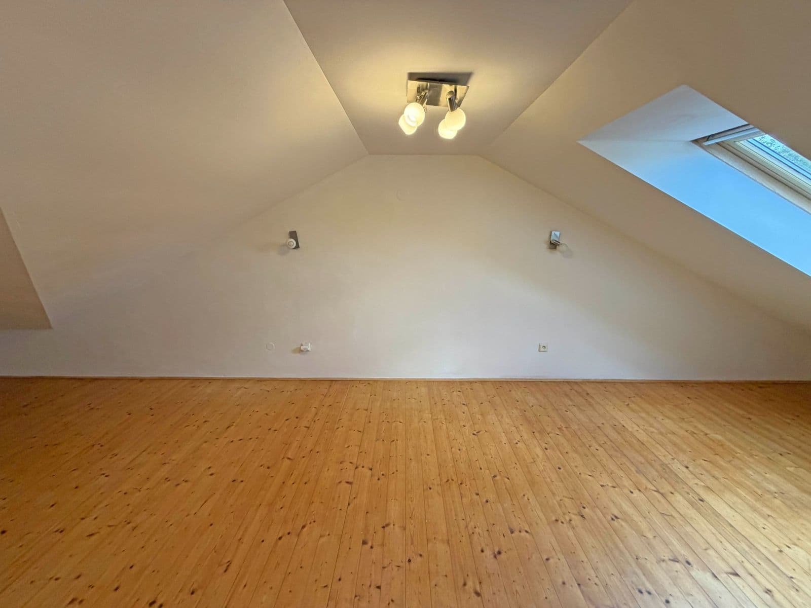 Prodej domu 180 m², pozemek 900 m², Zhoř, Kraj Vysočina Prodej domu 180 m², pozemek 900 m², Zhoř, Kraj Vysočina