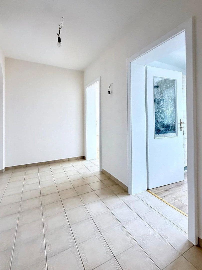 Pronájem bytu 3+1 86 m², Dompfaffstraße 136, Erlangen, Bavorsko Pronájem bytu 3+1 86 m², Dompfaffstraße 136, Erlangen, Bavorsko
