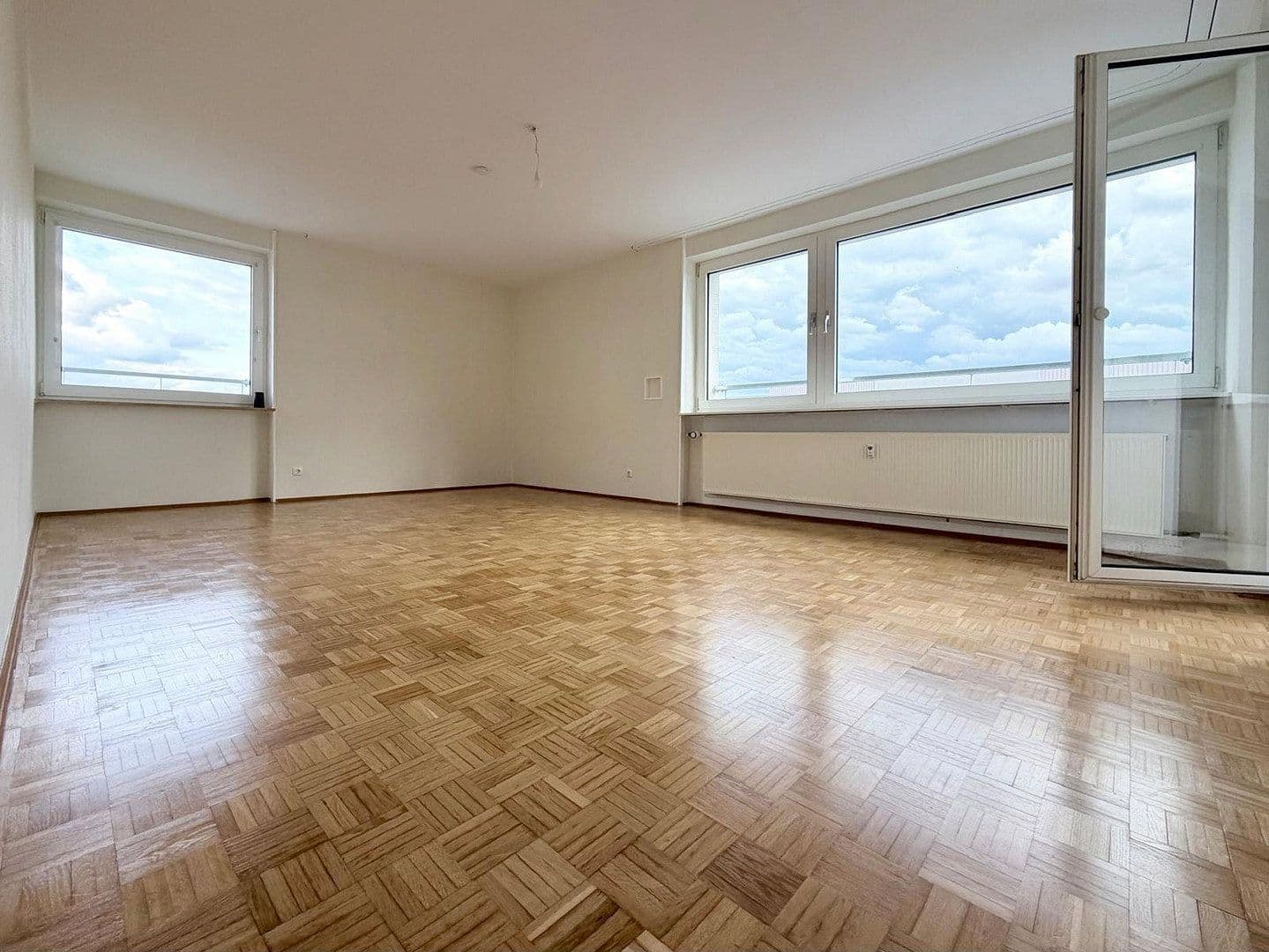 Pronájem bytu 3+1 86 m², Dompfaffstraße 136, Erlangen, Bavorsko Pronájem bytu 3+1 86 m², Dompfaffstraße 136, Erlangen, Bavorsko
