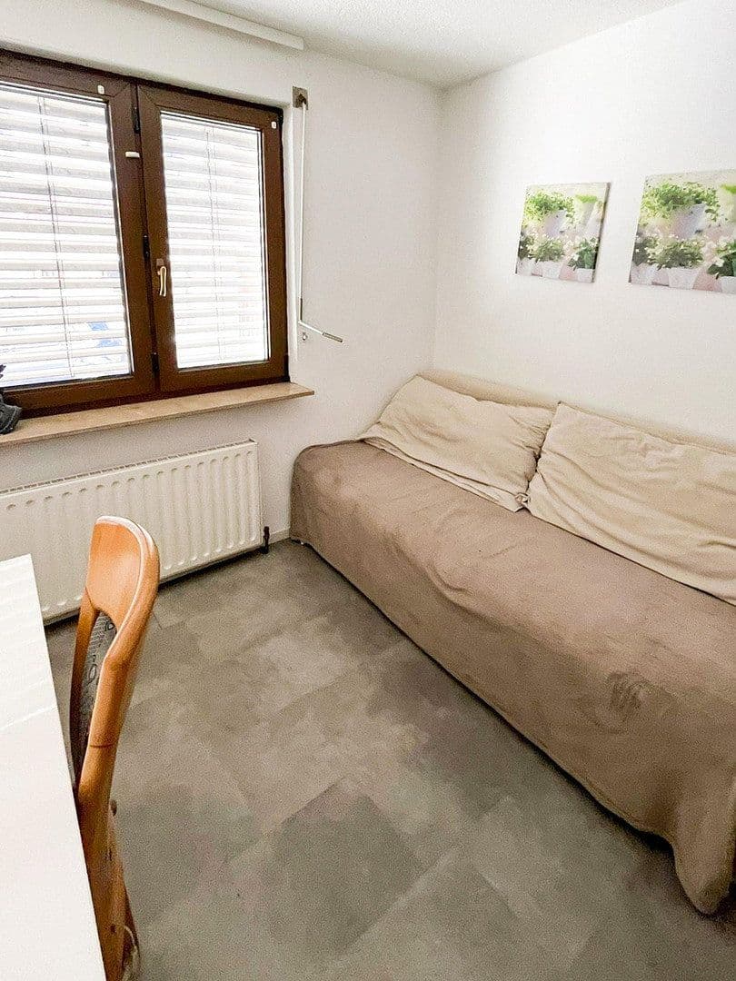 Pronájem bytu 3+1 33 m², Urbanstraße 18, Plochingen, Bádensko-Württembersko Pronájem bytu 3+1 33 m², Urbanstraße 18, Plochingen, Bádensko-Württembersko