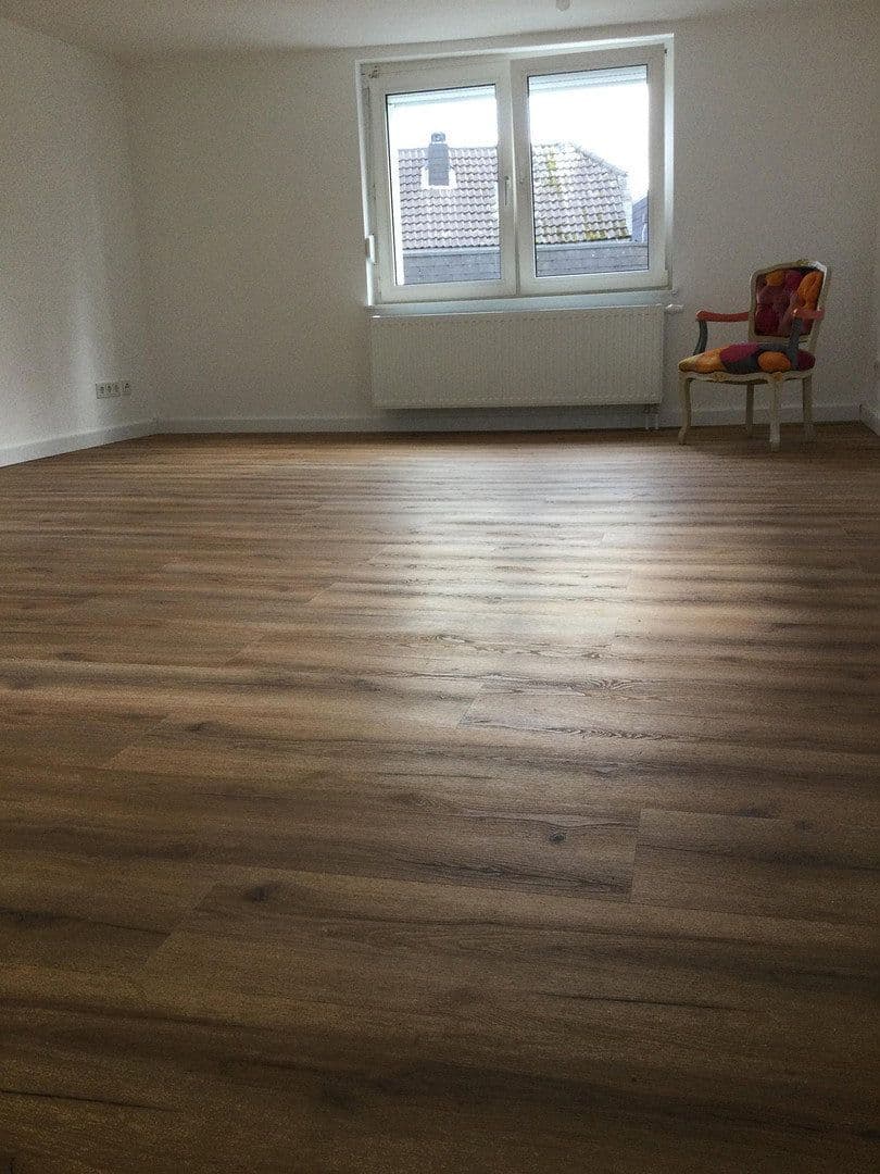 Pronájem domu 120 m², pozemek 202 m², Nümbrecht, Severní Porýní-Vestfálsko Pronájem domu 120 m², pozemek 202 m², Nümbrecht, Severní Porýní-Vestfálsko