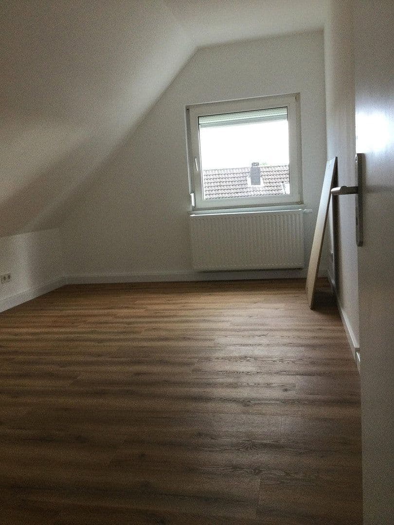 Pronájem domu 120 m², pozemek 202 m², Nümbrecht, Severní Porýní-Vestfálsko Pronájem domu 120 m², pozemek 202 m², Nümbrecht, Severní Porýní-Vestfálsko
