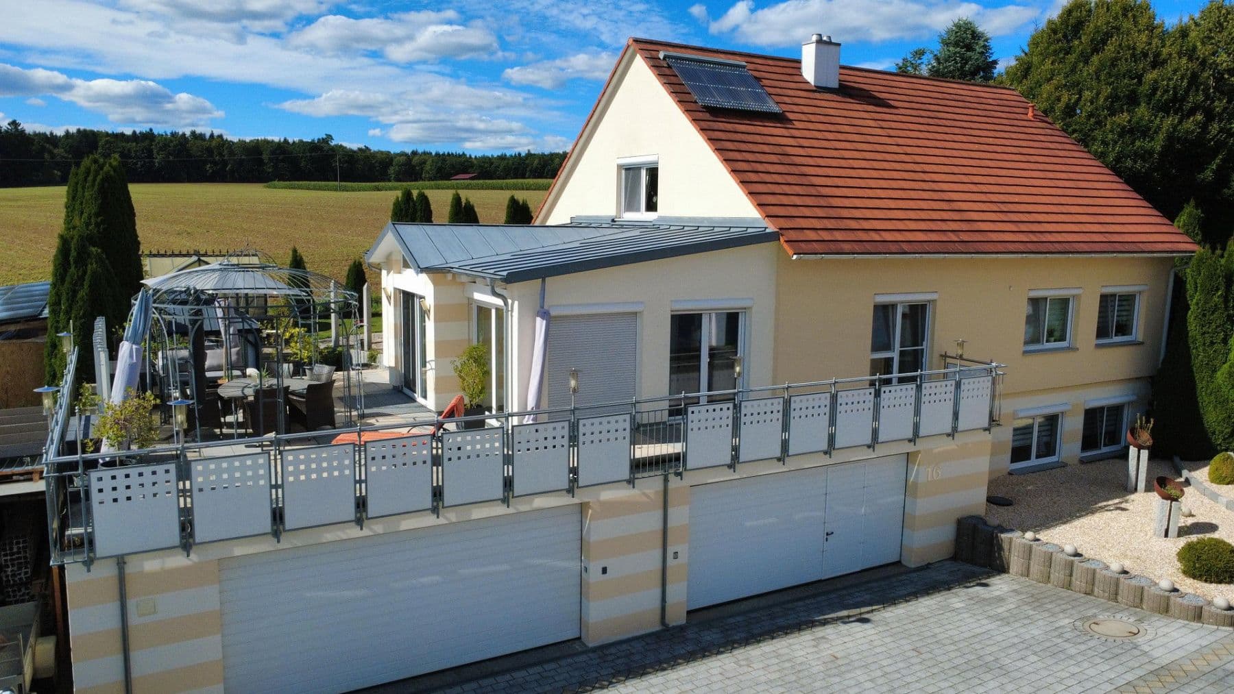 Prodej domu 234 m², pozemek 820 m², Alemannenweg 16, Rainau, Bádensko-Württembersko Prodej domu 234 m², pozemek 820 m², Alemannenweg 16, Rainau, Bádensko-Württembersko