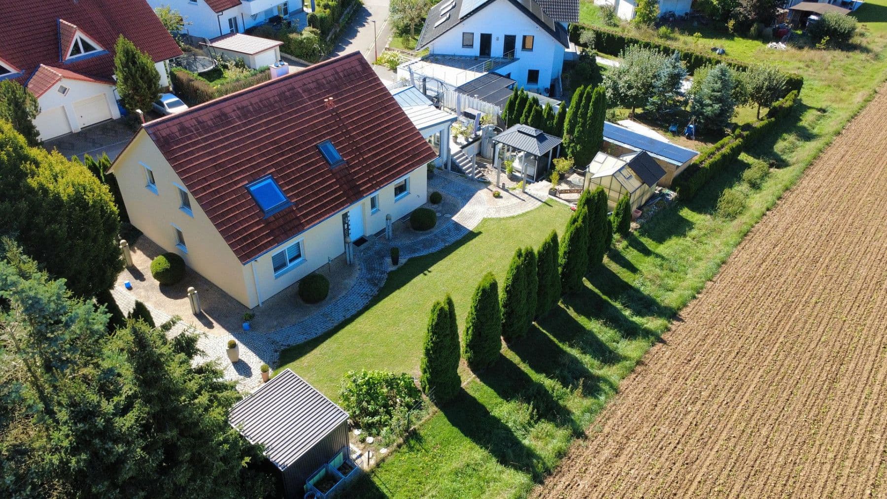 Prodej domu 234 m², pozemek 820 m², Alemannenweg 16, Rainau, Bádensko-Württembersko Prodej domu 234 m², pozemek 820 m², Alemannenweg 16, Rainau, Bádensko-Württembersko