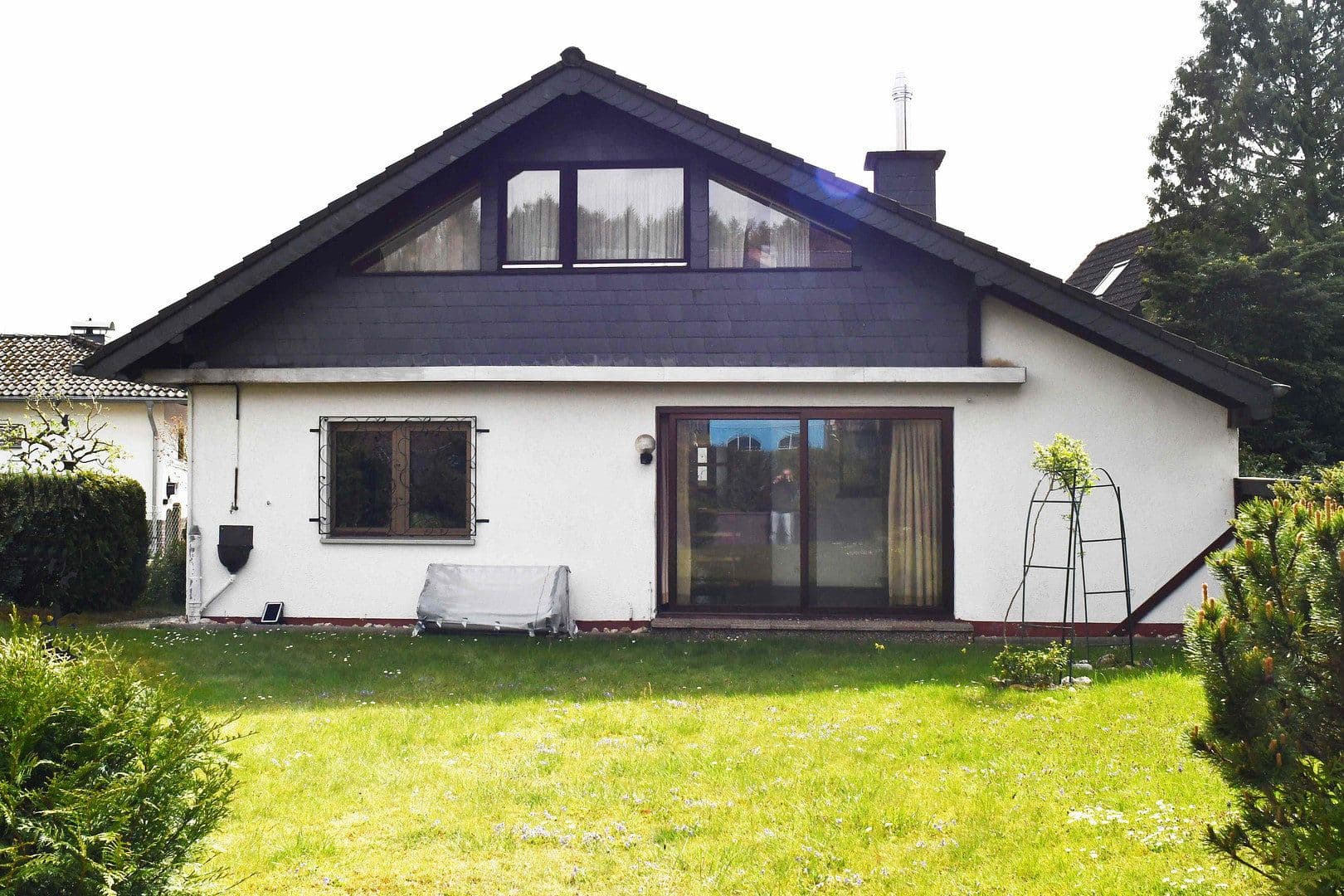 Prodej domu 46 m², pozemek 403 m², Lohmar, Severní Porýní-Vestfálsko Prodej domu 46 m², pozemek 403 m², Lohmar, Severní Porýní-Vestfálsko
