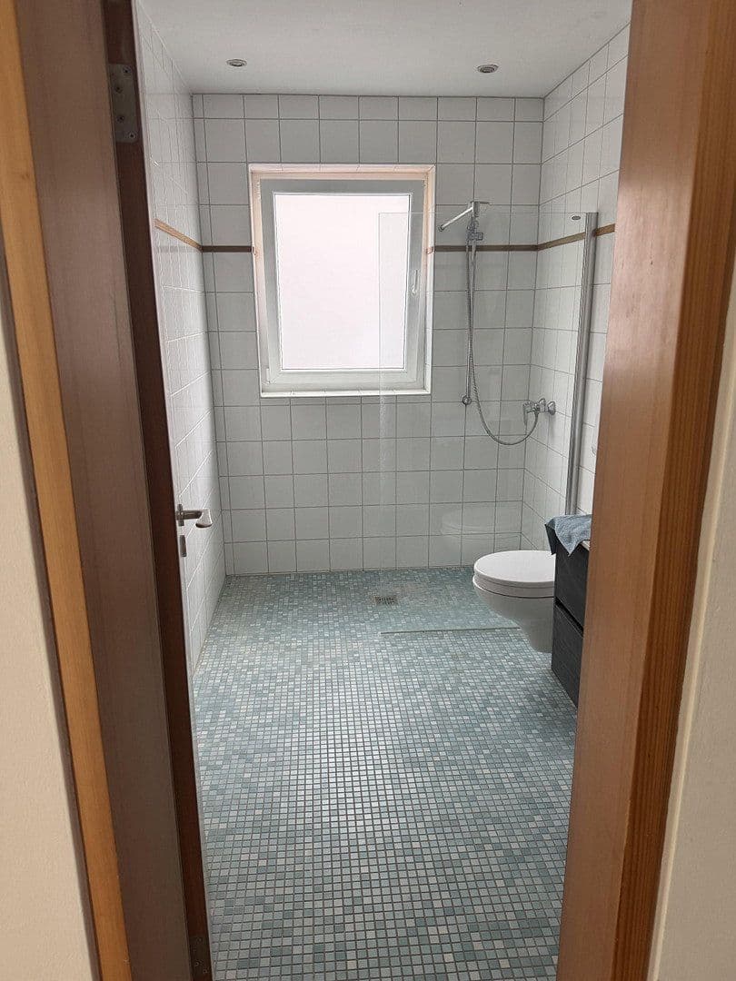 Pronájem bytu 2+1 95 m², Köln, Severní Porýní-Vestfálsko Pronájem bytu 2+1 95 m², Köln, Severní Porýní-Vestfálsko