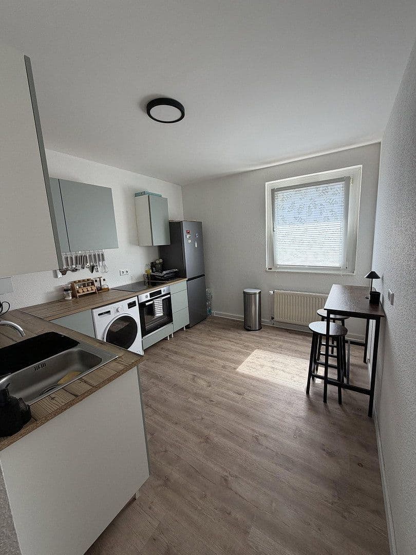 Pronájem bytu 3+1 65 m², Kölner Straße 228, Krefeld, Severní Porýní-Vestfálsko Pronájem bytu 3+1 65 m², Kölner Straße 228, Krefeld, Severní Porýní-Vestfálsko