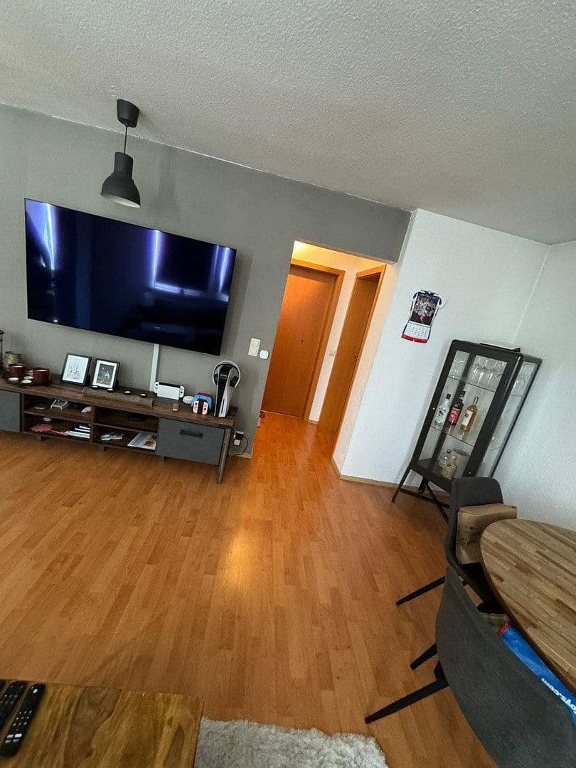 Pronájem bytu 3+1 64 m², Kölner Straße 228, Krefeld, Severní Porýní-Vestfálsko Pronájem bytu 3+1 64 m², Kölner Straße 228, Krefeld, Severní Porýní-Vestfálsko