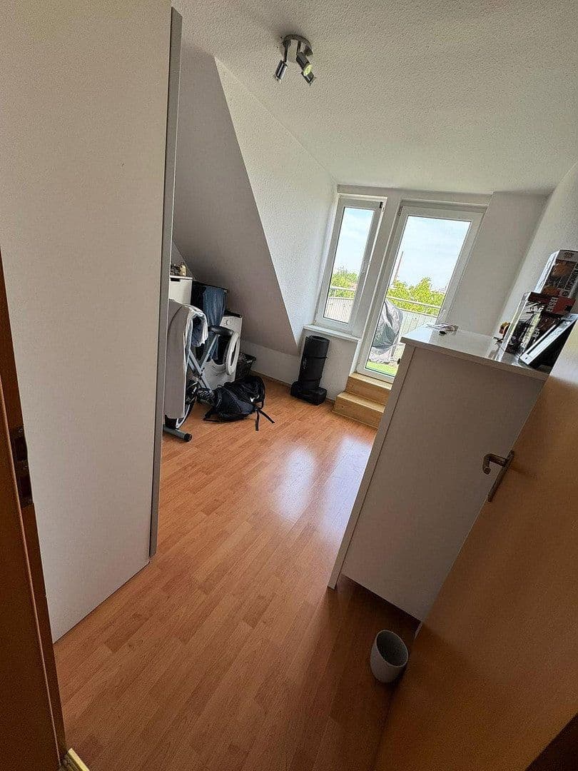 Pronájem bytu 3+1 64 m², Kölner Straße 228, Krefeld, Severní Porýní-Vestfálsko Pronájem bytu 3+1 64 m², Kölner Straße 228, Krefeld, Severní Porýní-Vestfálsko
