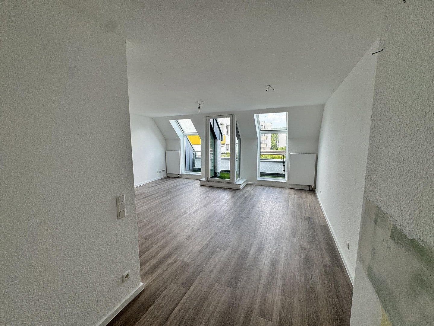 Pronájem bytu 2+1 63 m², Bahnhofstr. 6, Bad Honnef, Severní Porýní-Vestfálsko Pronájem bytu 2+1 63 m², Bahnhofstr. 6, Bad Honnef, Severní Porýní-Vestfálsko