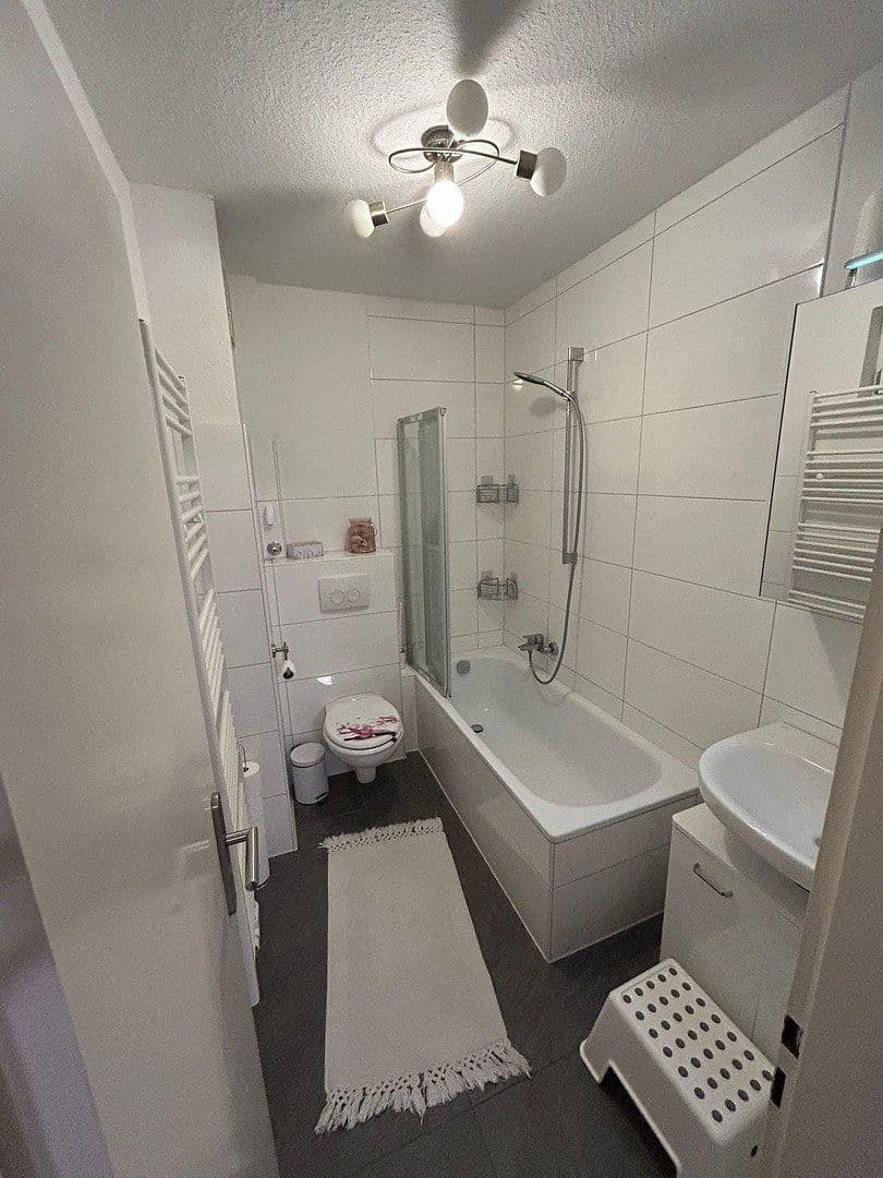 Pronájem bytu 3+1 69 m², Duisburg, Severní Porýní-Vestfálsko Pronájem bytu 3+1 69 m², Duisburg, Severní Porýní-Vestfálsko