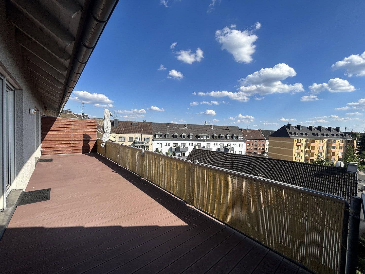 Pronájem bytu 2+kk 74 m², Tulpenstr. 28, Duisburg, Severní Porýní-Vestfálsko Pronájem bytu 2+kk 74 m², Tulpenstr. 28, Duisburg, Severní Porýní-Vestfálsko