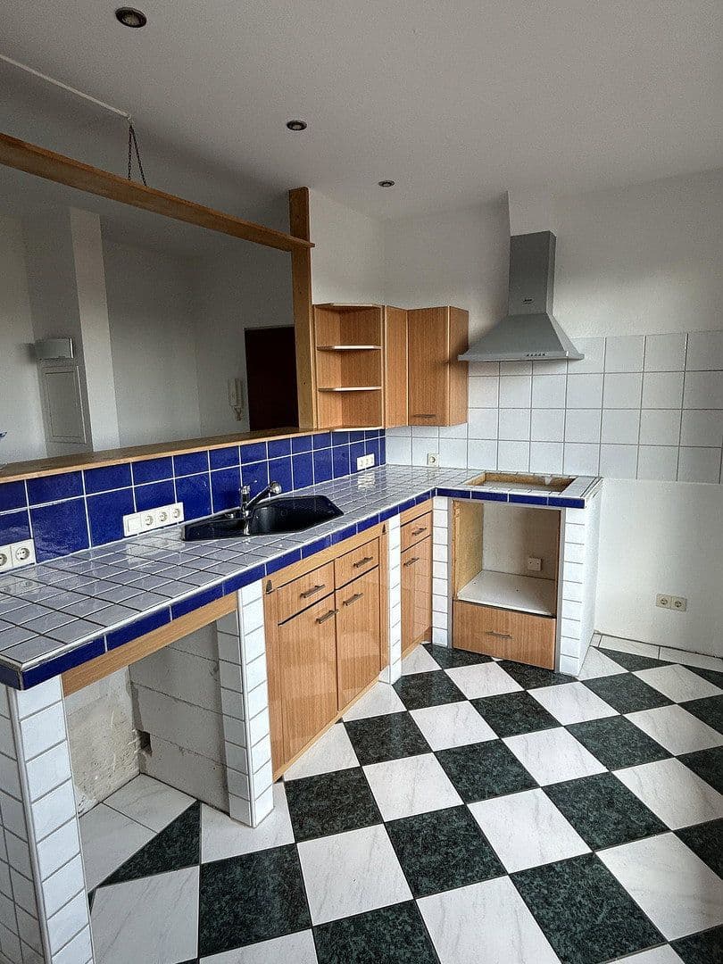 Pronájem bytu 2+kk 74 m², Tulpenstr. 28, Duisburg, Severní Porýní-Vestfálsko Pronájem bytu 2+kk 74 m², Tulpenstr. 28, Duisburg, Severní Porýní-Vestfálsko