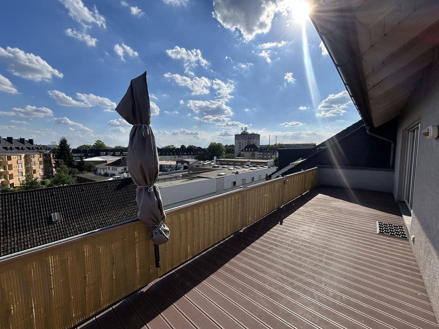 Pronájem bytu 2+kk 74 m², Tulpenstr. 28, Duisburg, Severní Porýní-Vestfálsko Pronájem bytu 2+kk 74 m², Tulpenstr. 28, Duisburg, Severní Porýní-Vestfálsko