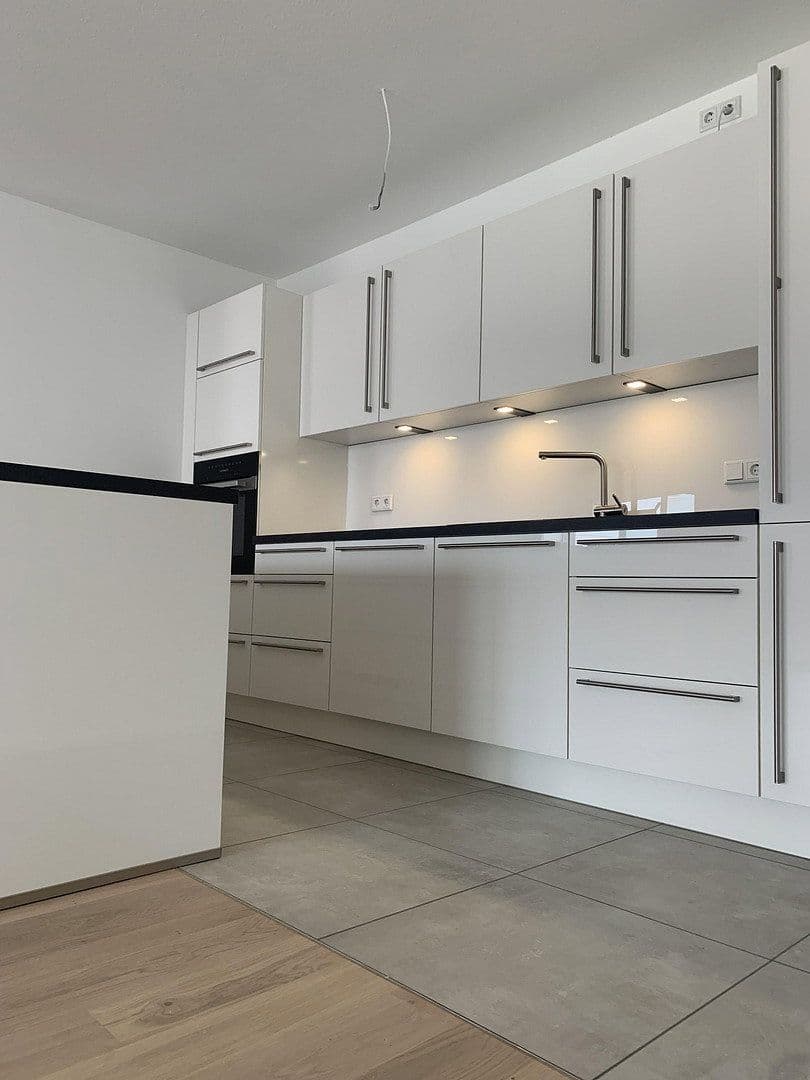 Pronájem bytu 3+1 115 m², Aschaffenburg, Bavorsko Pronájem bytu 3+1 115 m², Aschaffenburg, Bavorsko