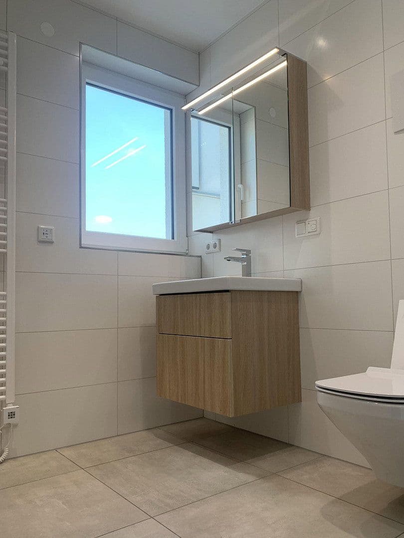 Pronájem bytu 3+1 115 m², Aschaffenburg, Bavorsko Pronájem bytu 3+1 115 m², Aschaffenburg, Bavorsko
