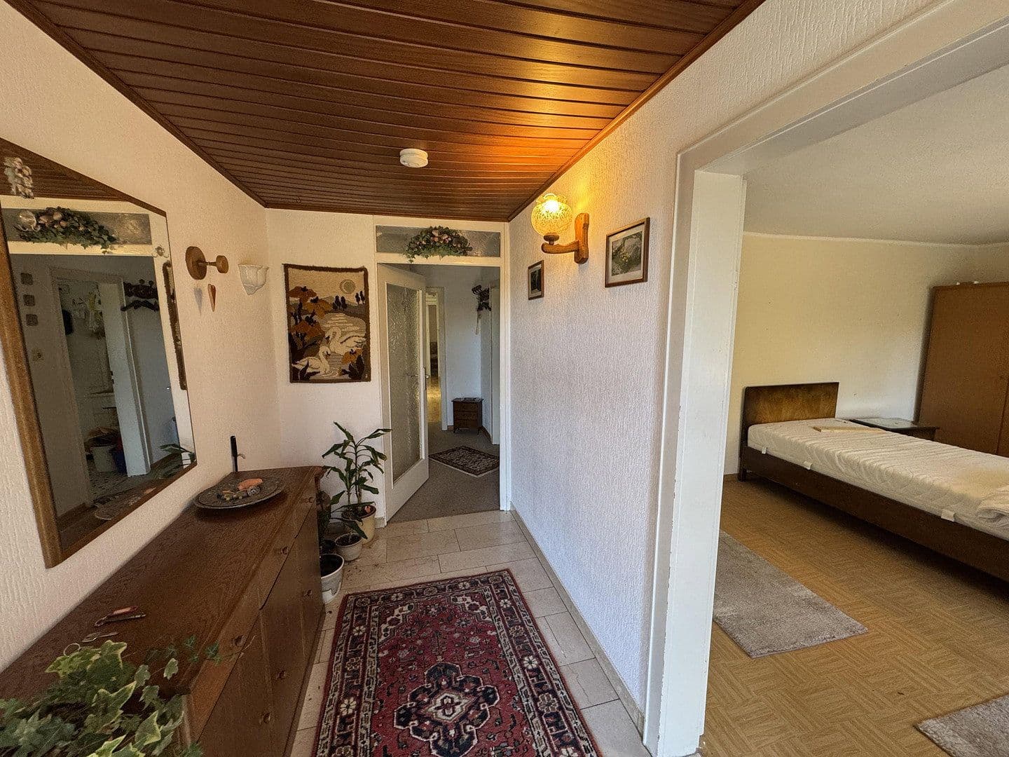 Prodej domu 120 m², pozemek 330 m², Friedhofstraße 13, Höheinöd, Porýní-Falc Prodej domu 120 m², pozemek 330 m², Friedhofstraße 13, Höheinöd, Porýní-Falc