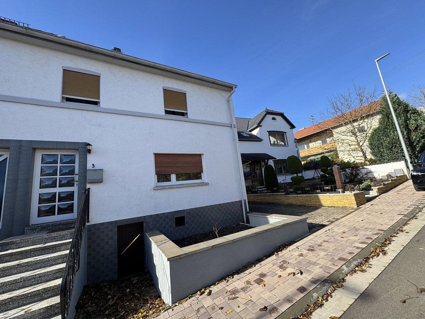 Prodej domu 120 m², pozemek 330 m², Friedhofstraße 13, Höheinöd, Porýní-Falc Prodej domu 120 m², pozemek 330 m², Friedhofstraße 13, Höheinöd, Porýní-Falc