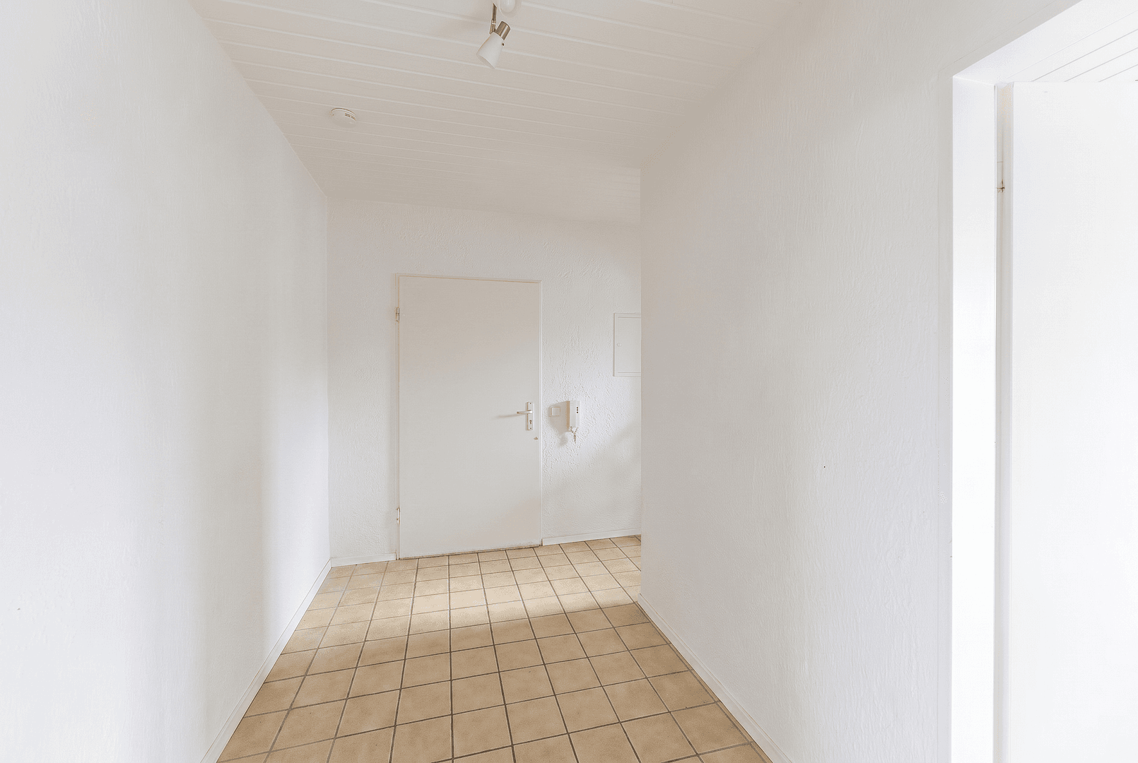 Pronájem bytu 3+1 90 m², Plankstadt, Bádensko-Württembersko Pronájem bytu 3+1 90 m², Plankstadt, Bádensko-Württembersko