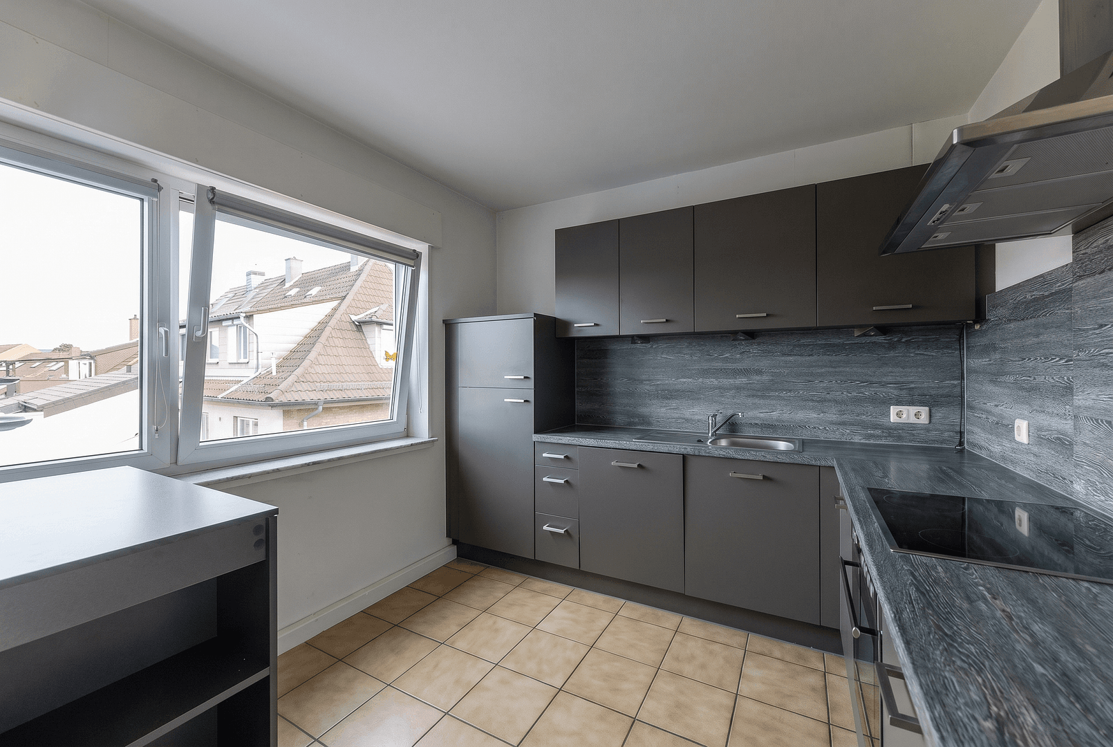 Pronájem bytu 3+1 90 m², Plankstadt, Bádensko-Württembersko Pronájem bytu 3+1 90 m², Plankstadt, Bádensko-Württembersko