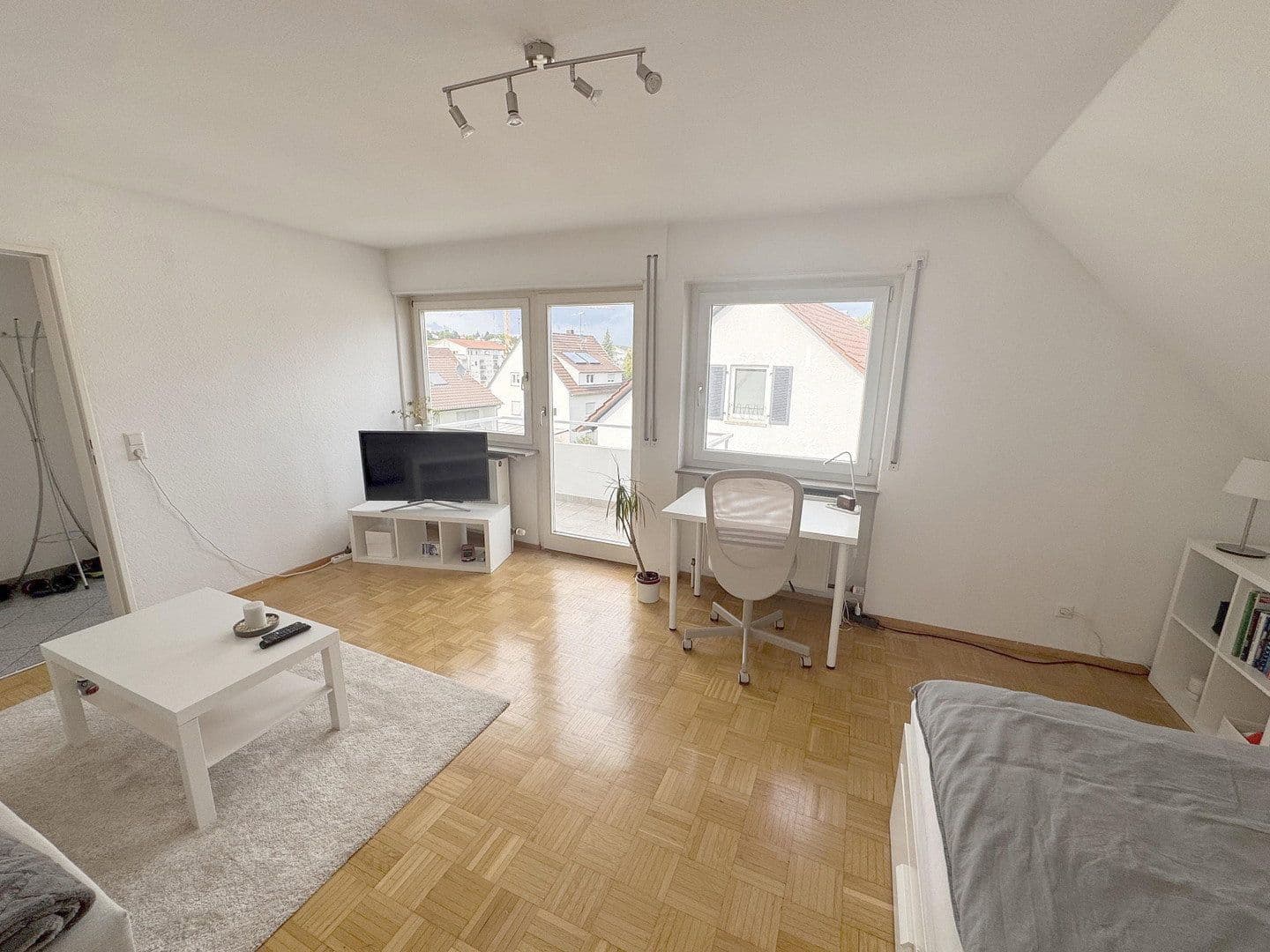 Pronájem bytu 1+1 35 m², Lehnerstr. 20, Lauffen am Neckar, Bádensko-Württembersko Pronájem bytu 1+1 35 m², Lehnerstr. 20, Lauffen am Neckar, Bádensko-Württembersko