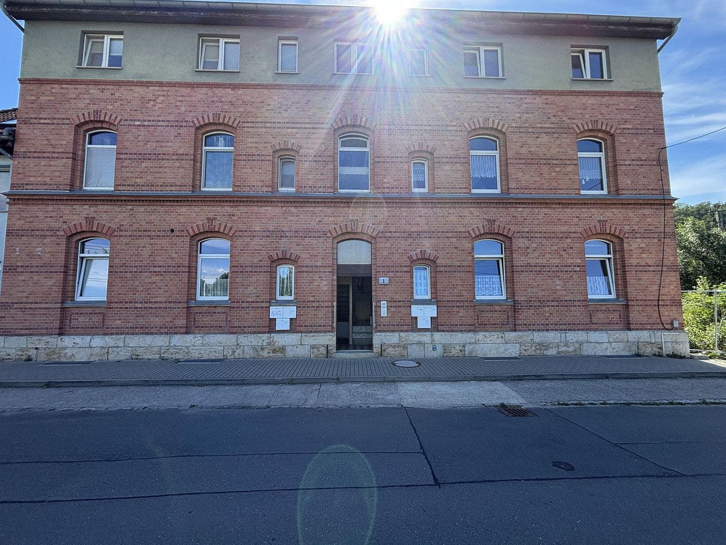 Pronájem bytu 3+1 70 m², Am Bahnhof 1, Jena, Durynsko Pronájem bytu 3+1 70 m², Am Bahnhof 1, Jena, Durynsko