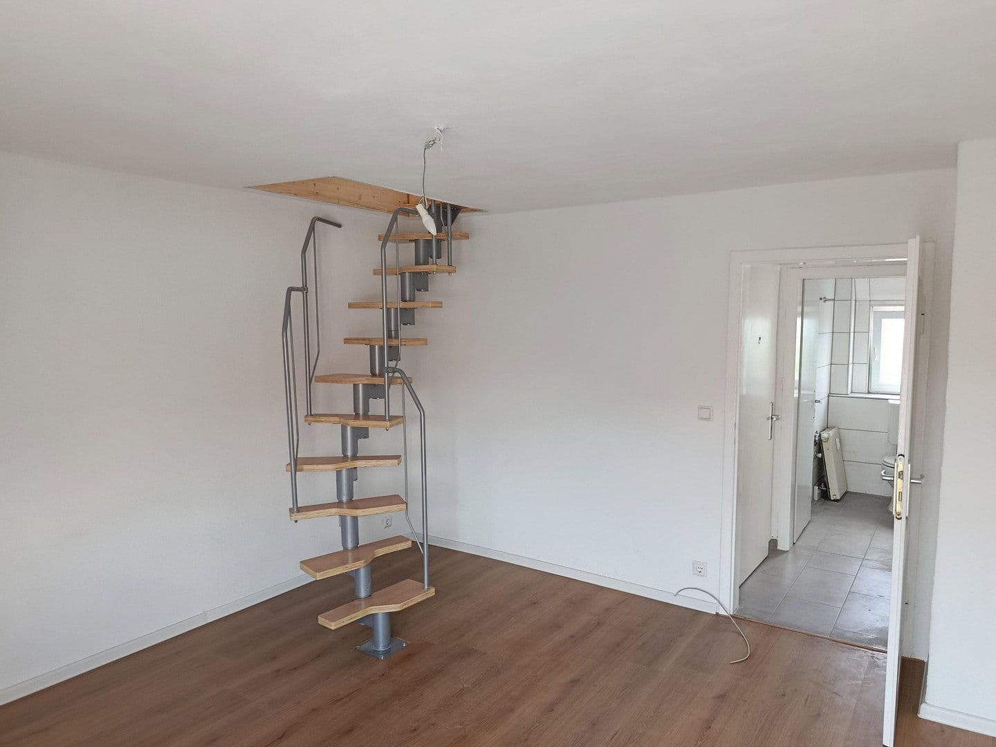 Pronájem bytu 3+1 52 m², Brockenbergstr. 1, Holzgerlingen, Bádensko-Württembersko Pronájem bytu 3+1 52 m², Brockenbergstr. 1, Holzgerlingen, Bádensko-Württembersko